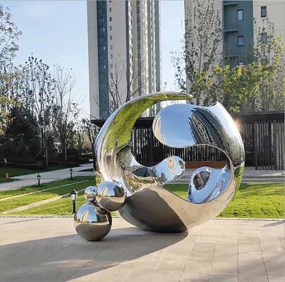 2.5-метровая современная городская скульптура из нержавеющей стали